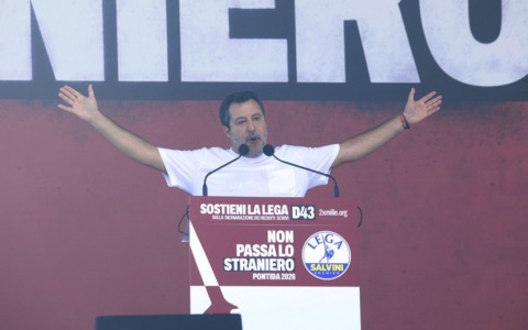 Così Matteo Salvini ha messo nel sacco il fronte nordista. Purghe in vista all’interno della Lega