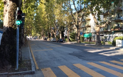 Lavori in viale Giulio Cesare, il cantiere si sposta verso nord: cambia la viabilità