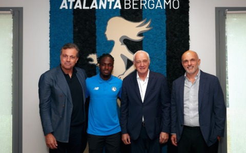 Rowe all’Atalanta, il grande colpo dell’ultimo giorno che porta a Bergamo il “nuovo Lookman”