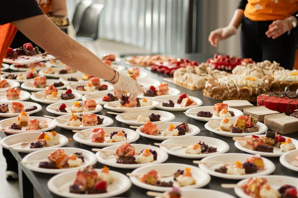 Dieci pasticceri, 100 golosi e una sfida tutta da assaggiare: Vegâteau 2026 arriva a Bergamo