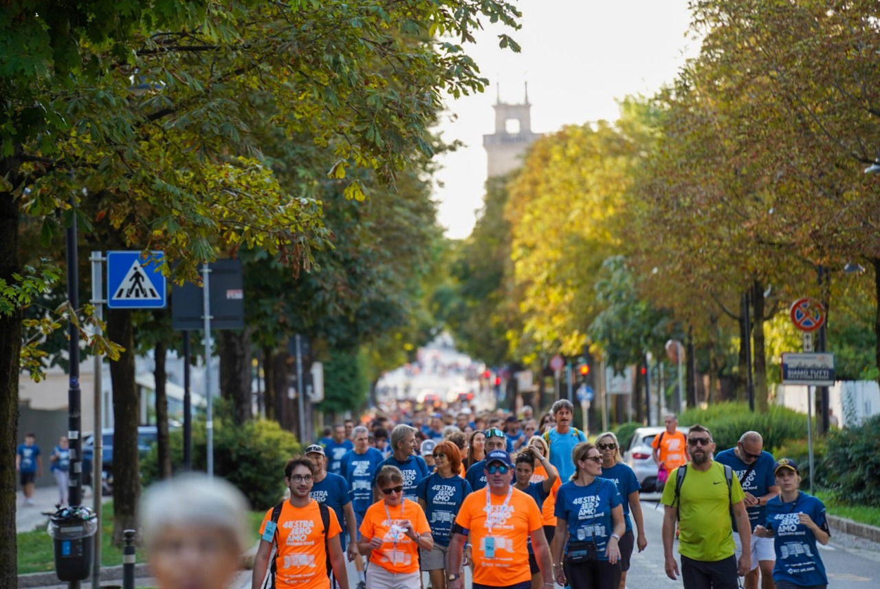 Oltre diecimila persone in strada per la 48ª Strabergamo, una festa di sport e solidarietà