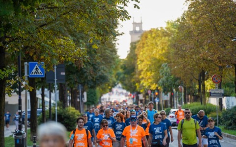 Oltre diecimila persone in strada per la 48ª Strabergamo, una festa di sport e solidarietà