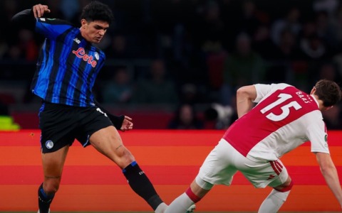 Un’Atalanta incolore e impaurita cade anche ad Amsterdam: l’Ajax vince 2-0 nel finale