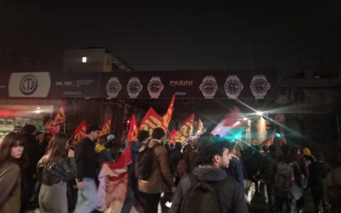 Manifestazioni in centro Bergamo: 4500 partecipanti e 300 controllati
