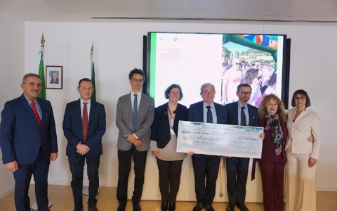 Ottomila euro dalla Camminata Rosa al Papa Giovanni di Bergamo