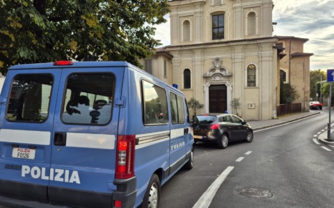 Controlli sui permessi di soggiorno: tredici persone in Questura, due trasferite in un centro per i rimpatri