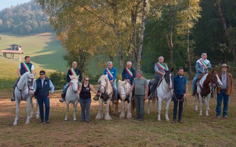 Patto tra generazioni per proteggere l’ambiente: sul Monte Croce la giornata “Le nostre radici, il loro futuro”