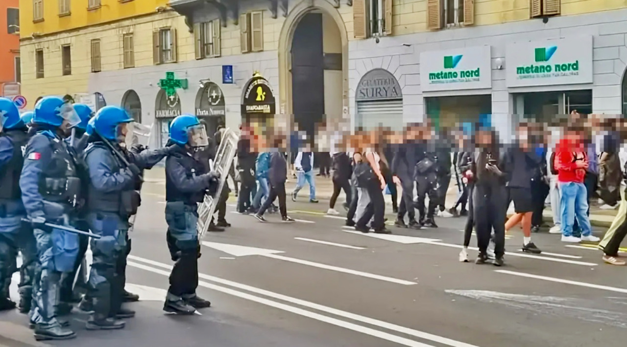 Scontri, arresti e messaggi inquietanti in chat: la paura di ragazzi e famiglie in Bergamasca