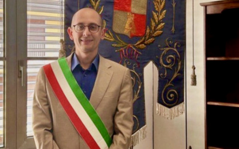 Gestione dei social comunali affidati alla moglie del sindaco: scoppia la polemica ad Albino