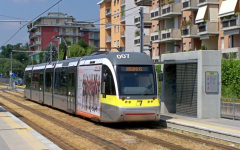 Il Consiglio comunale di Torre Boldone si mobilita contro i tram troppo affollati