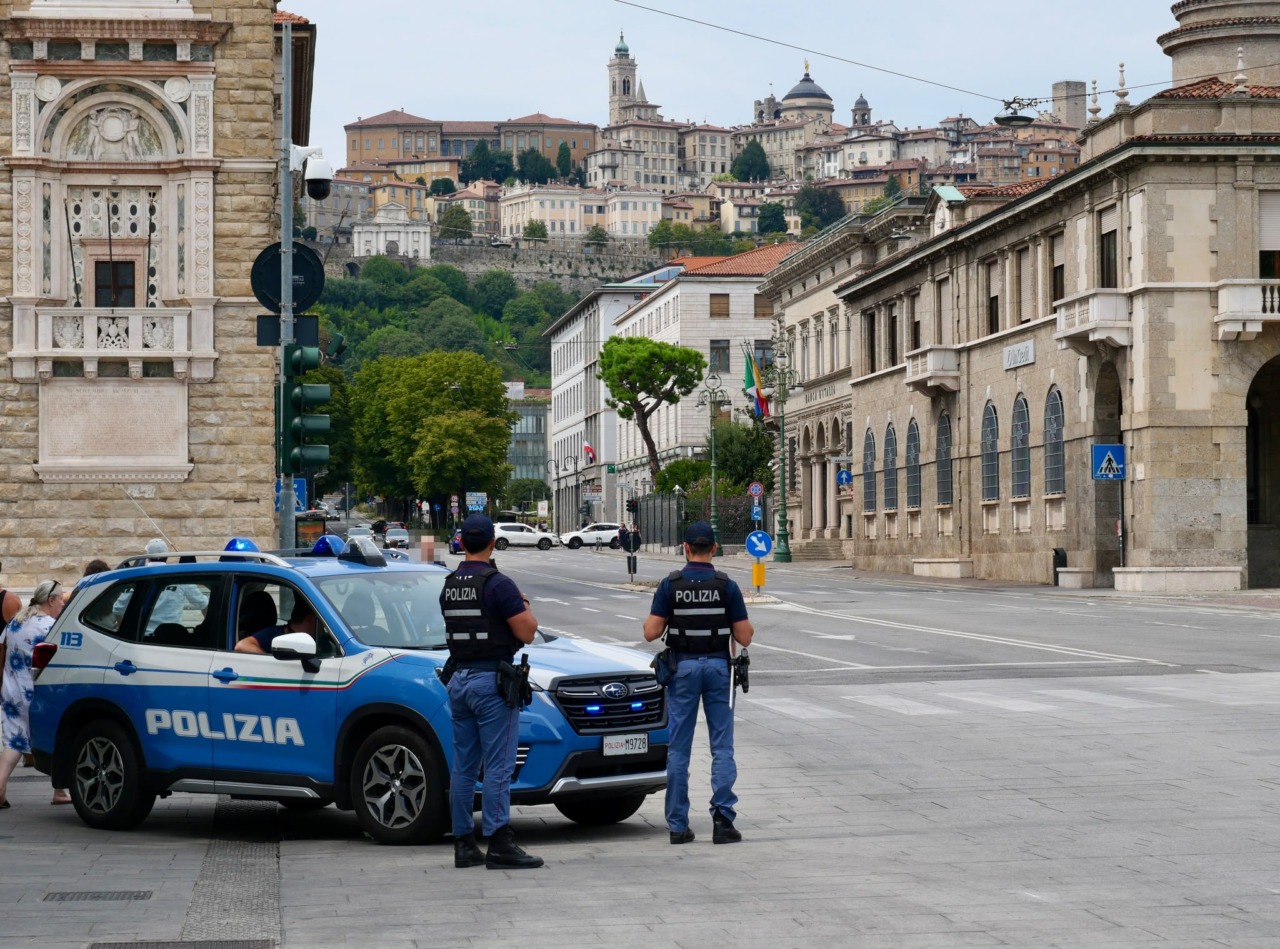 Lite in casa, poi il coltello: 24enne tenta di uccidere il padre e finisce in carcere