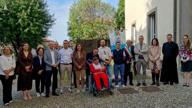 Grassobbio ha festeggiato un anno di Palazzo Belli restaurato assegnando tre benemerenze