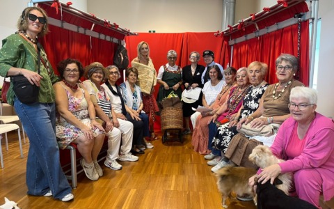 “Il Treno dei Desideri” porta in scena diciassette donne over 65, tra racconti e sogni