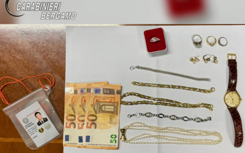 Si finge finanziere e ruba diecimila euro a un’anziana: arrestato 21enne napoletano