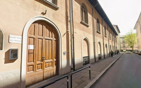 Furto nella notte nella sede dell’Asd Nosari, all’oratorio dell’Immacolata di Bergamo: portati via computer e soldi