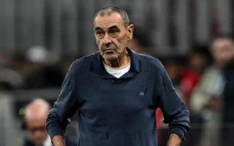 Sarri: «Nel primo tempo poca intensità nel pressing. Il Var doveva intervenire anche per noi»