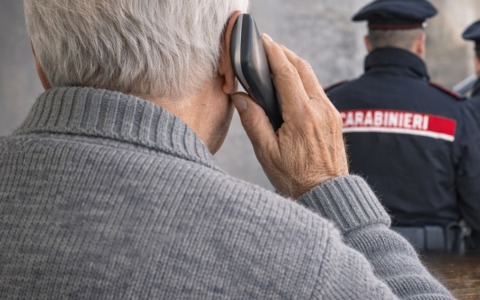 Falsi carabinieri al telefono a Bonate Sopra: «Si tratta di una truffa»