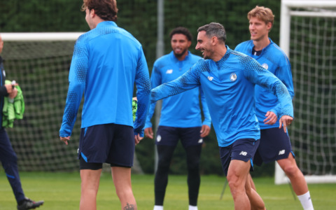 È cambiato il reparto senza alternative: Sarri ha solo due terzini per due posti (oltre al giovane Idele)